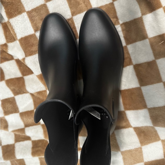 A New Day Black Winter Rain Boots Sleek Design - Picture 1 of 4